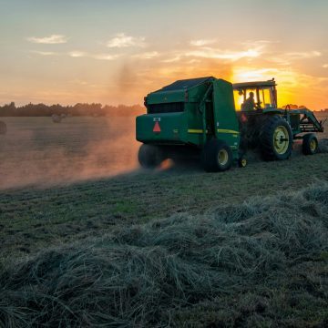 Tractoare agricole: investiția de bază pentru agricultură eficientă