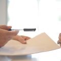Clauze contractuale pentru protejarea afacerilor mici in mediul economic actual